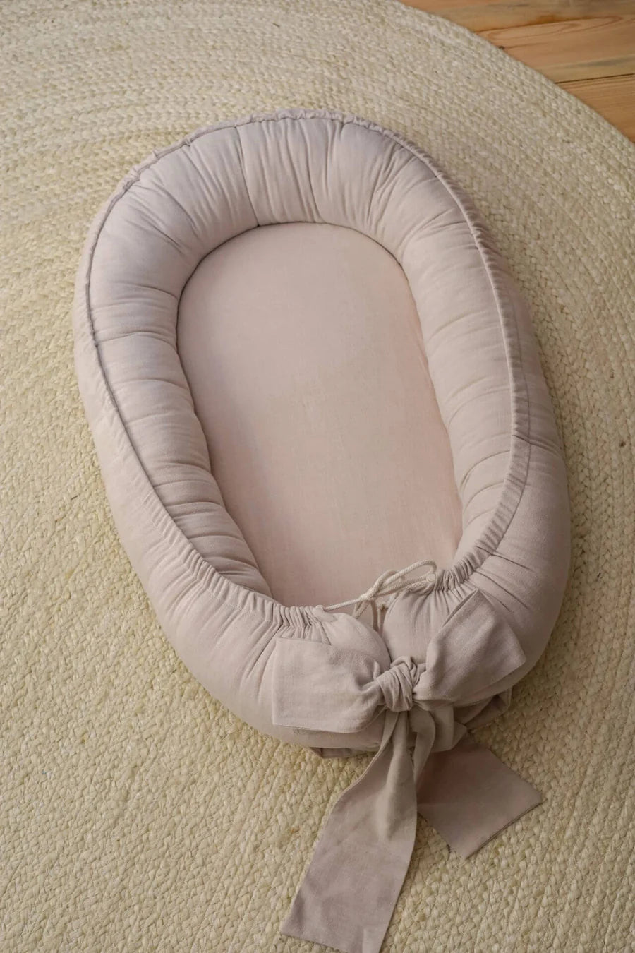 Baby Nest for Newborn. Linen BabyNest Beige